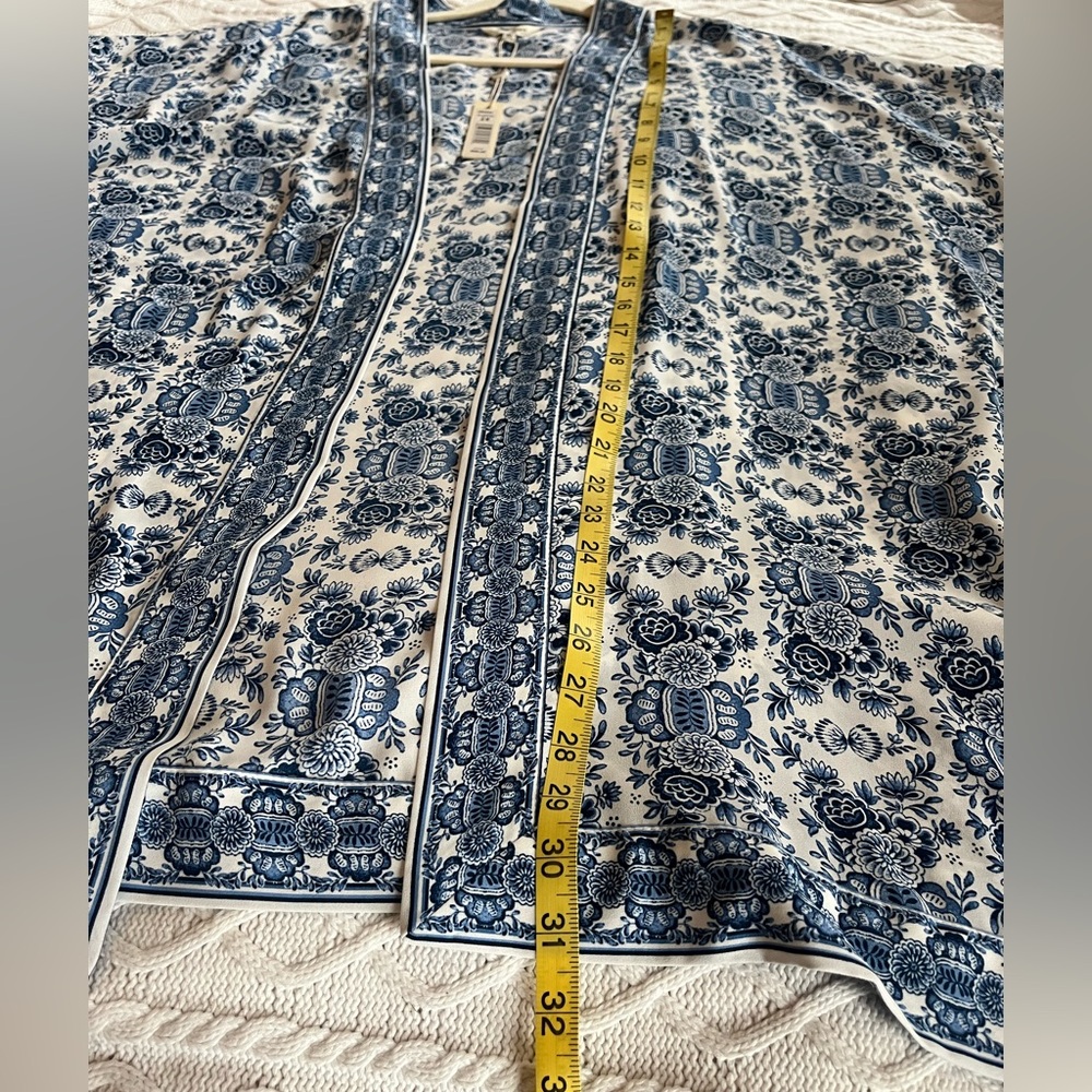 New! Max Studio Designer Blue & White Printed Kimono Cardigan size 2X - Picture 12 of 16